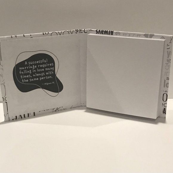 Notepad With Holder - Picture 4 of 5